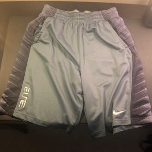 Nike Basketball shorts size Large